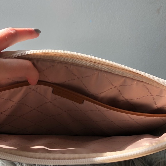 Michael Kors Large Jet Set Laptop Case Sleeve White Logo NWOT - Picture 4 of 6